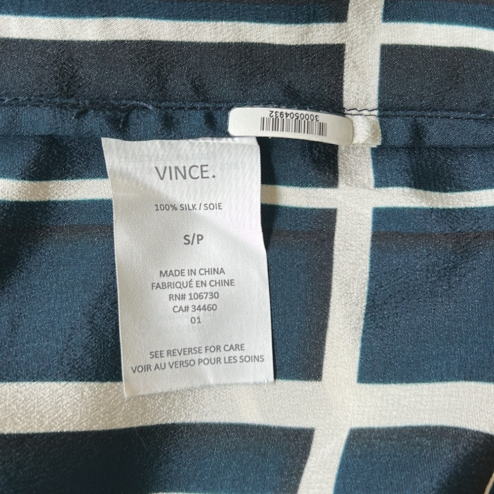 Vince Navy and White Checkered silk mini with pockets - Picture 7 of 8